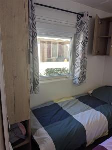 Campings Chez Bruno & Sophie Mobil home luxe 6-8P BORA BORA : photos des chambres