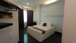 The ApplePeach House