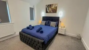 Cozy 3-Bed Caldecott Stays - Castleton