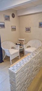 Lou pichoun studio au coeur dun village provençal