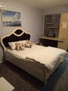 Hanzade Turizm - 锡利夫里