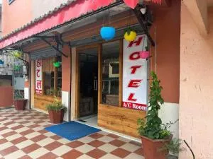 Pathivara Hotel - Colonelbāri