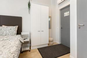 Modern Studio Next to Old Town