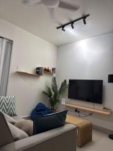 The Shore Sea View Apartment in the City