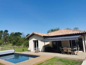 Villa en lisière de forêt