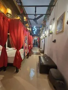 Little Home in Town - Ban Sam Kong