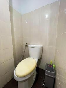 Apt Metropolitan Park Berkasi with Pool & Wifi by Damaresa