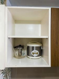 Apt Metropolitan Park Berkasi with Pool & Wifi by Damaresa