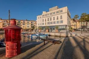 Hotel Restaurant de la Tour - Les Playes