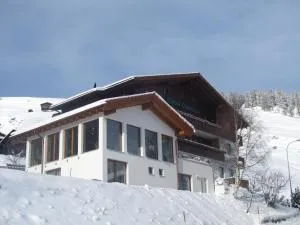 Ferienwohnung Cuntera - Pardè