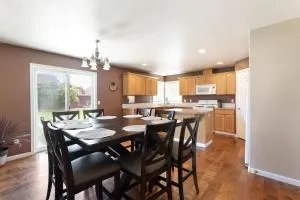 The Broadmoor House - Connell