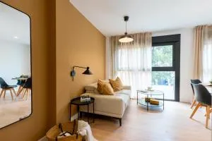 Triana Apartment ME by AORA STAY - Camas