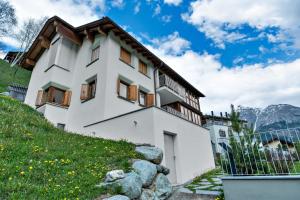 Chesa Gravules - La Punt