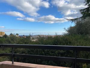 Joli 2 pièces parc piscine vue mer