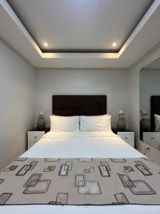 Sheryll Escapes - La Grande 406 cozy 1 bedroom Wi-Fi and Netflix