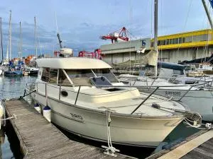 Ero- A floating Escape in Lisbon - Алмада