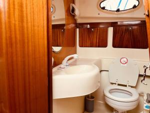 Ero- A floating Escape in Lisbon