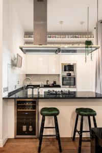 Dimora Colosseum Luxe - Jacuzzi & Private Patio