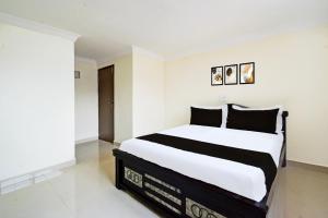 Hotel O RKS Nearby Narsingi ,kokapet and Neknampur