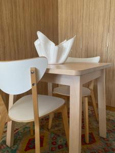 Fabulous big Studio with balcon Arc of Triumph