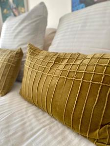 Fabulous big Studio with balcon Arc of Triumph