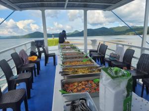 Expeditions To El Nido