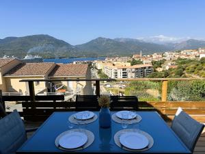 Maisons de vacances Superbe vue Mer et Montagne - T3 - 5mn des plages : photos des chambres