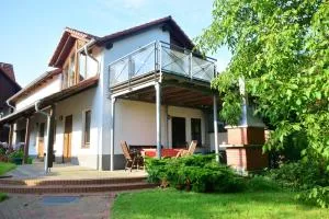 Ferienwohnung Gartenblick am Schweriner See - Pingelshagen