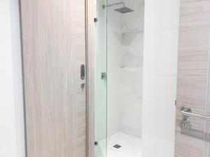 Suite de Lujo con Vista Panorámica, Piscina y Gym