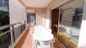 Charmant 2 pièces parc piscine