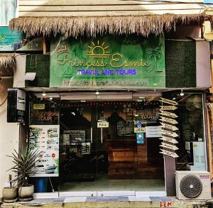 Expeditions To El Nido