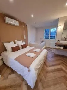 Le Boudoir d'Elba - Balneotherapie & terrasse - Sérilhac