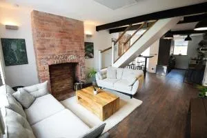 The Railway Cottage Retreat - Cozy Stay with Character - Temple Sowerby