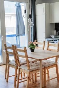 Great apartment - 2 bedrooms - with parking