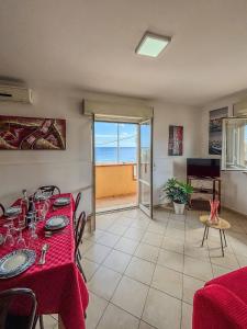 first floor lido house with terrace for exclusive use