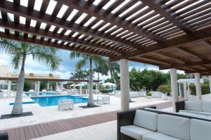 magia beachside condo
