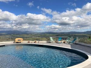 Elegant Tuscan villa