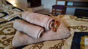 Eagles Nest Panoramic House in the Village with Fireplace