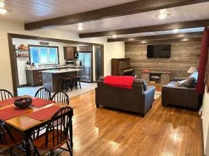 The Cortland Cottage at Brant's Apple Orchard - Conneaut