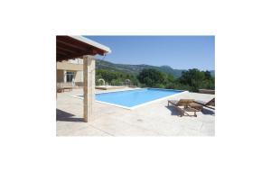 Amazing Home In Kastel Stafilic