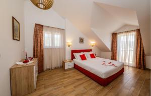 Amazing Home In Kastel Stafilic