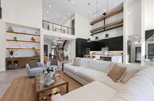 Coastal Luxe, SaltPool Spa, 5miles to Siesta