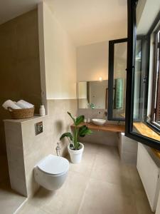 Villa with rooftop hot tub