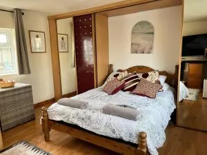 Riverside Studio - Ringwood