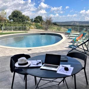 Elegant Tuscan villa