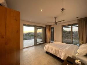 Arroyo Escondido-Luxe Oceanview Contemporary Home withthe Extras