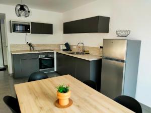 Appartement à 50 m de la mer, idéal famille