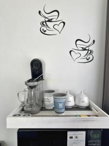 Modern Chic CoCo Chanel InspiredBiz FriendlyClose To All