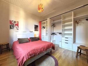 Villas Charmante maison idealement situee - Eurythmie - 6 personnes - Jardin terrasse prives - Parking gratuit - 5 min a pied centre ville : photos des chambres
