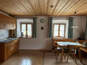 One-Bedroom Apartment room in Ferienwohnungen Landinger